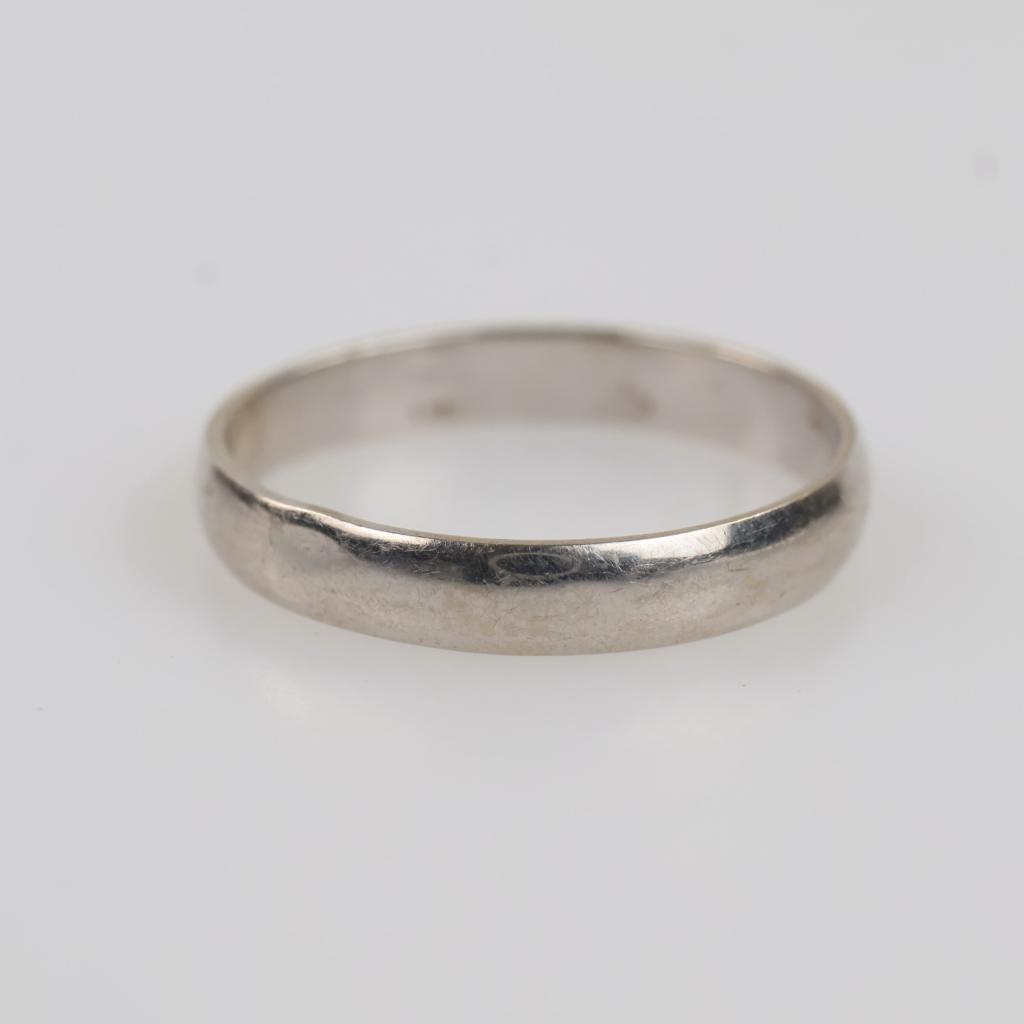 10kt White Gold Band