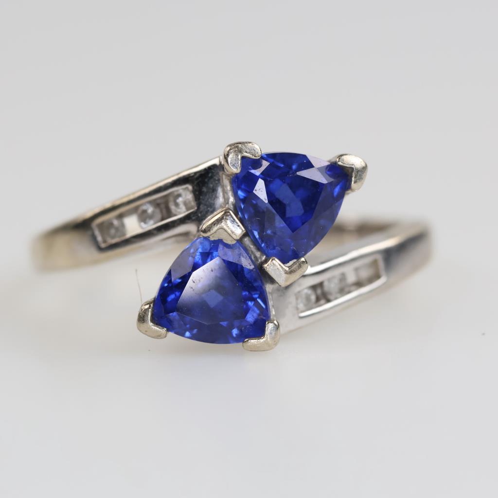 10kt White Gold Blue Stone Diamond Accent Ring
