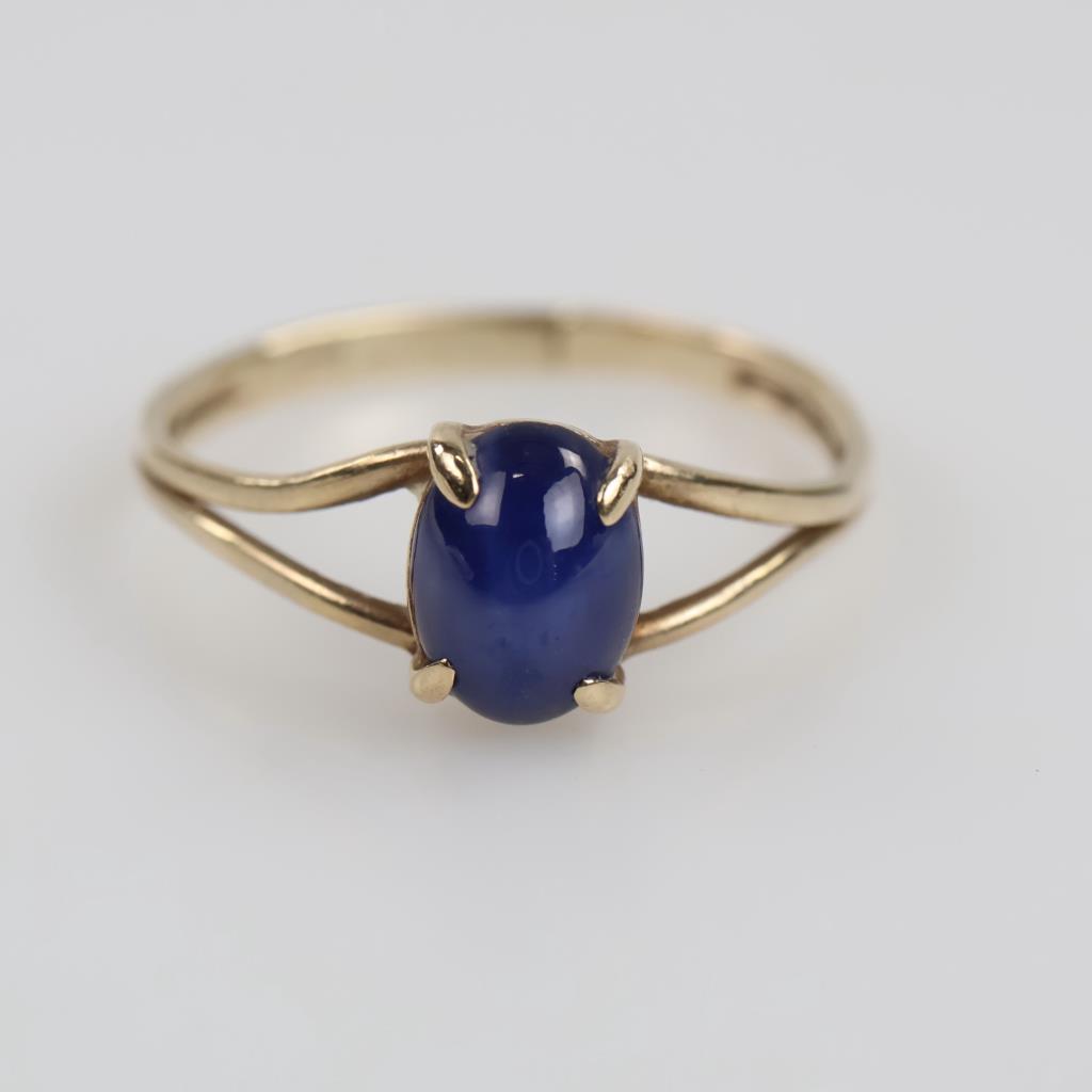 10kt White Gold Blue Stone Ring