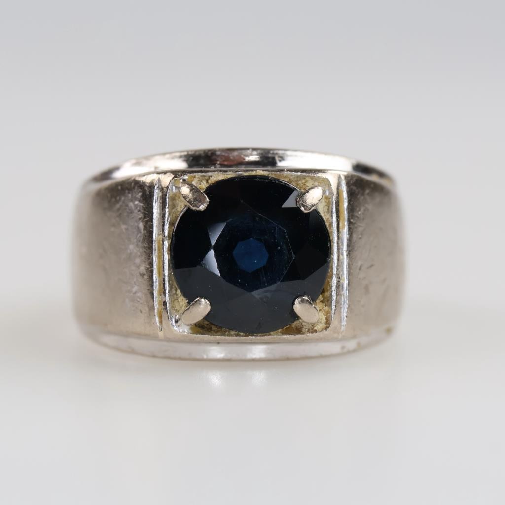 10kt White Gold Blue Stone Ring