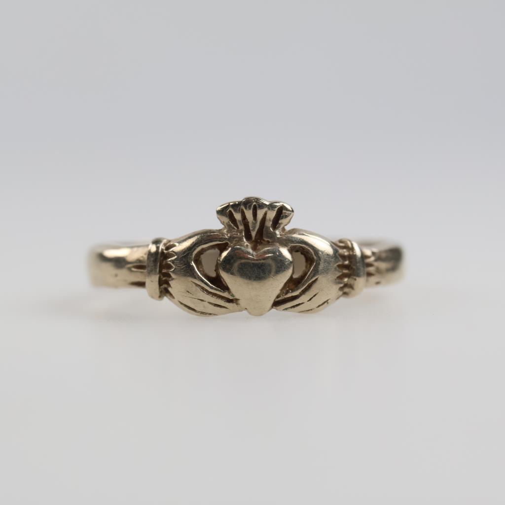 10kt White Gold Claddagh Ring