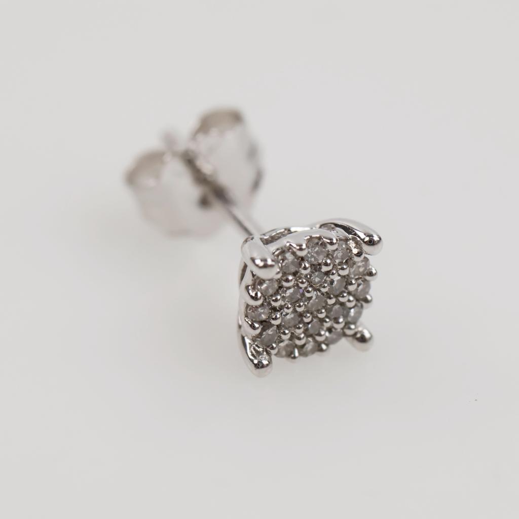 10kt White Gold Clear Stone Square Stud Earring