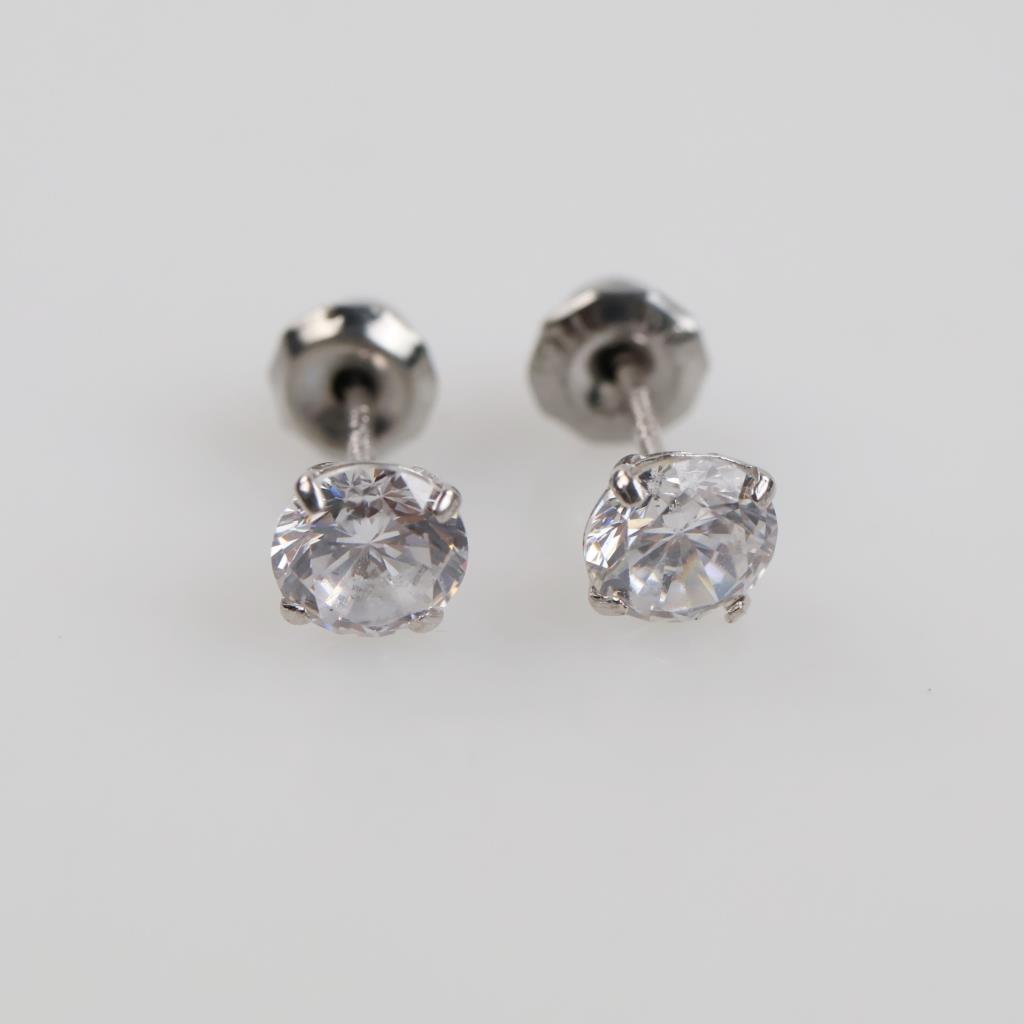 10kt White Gold Clear Stone Stud Earrings