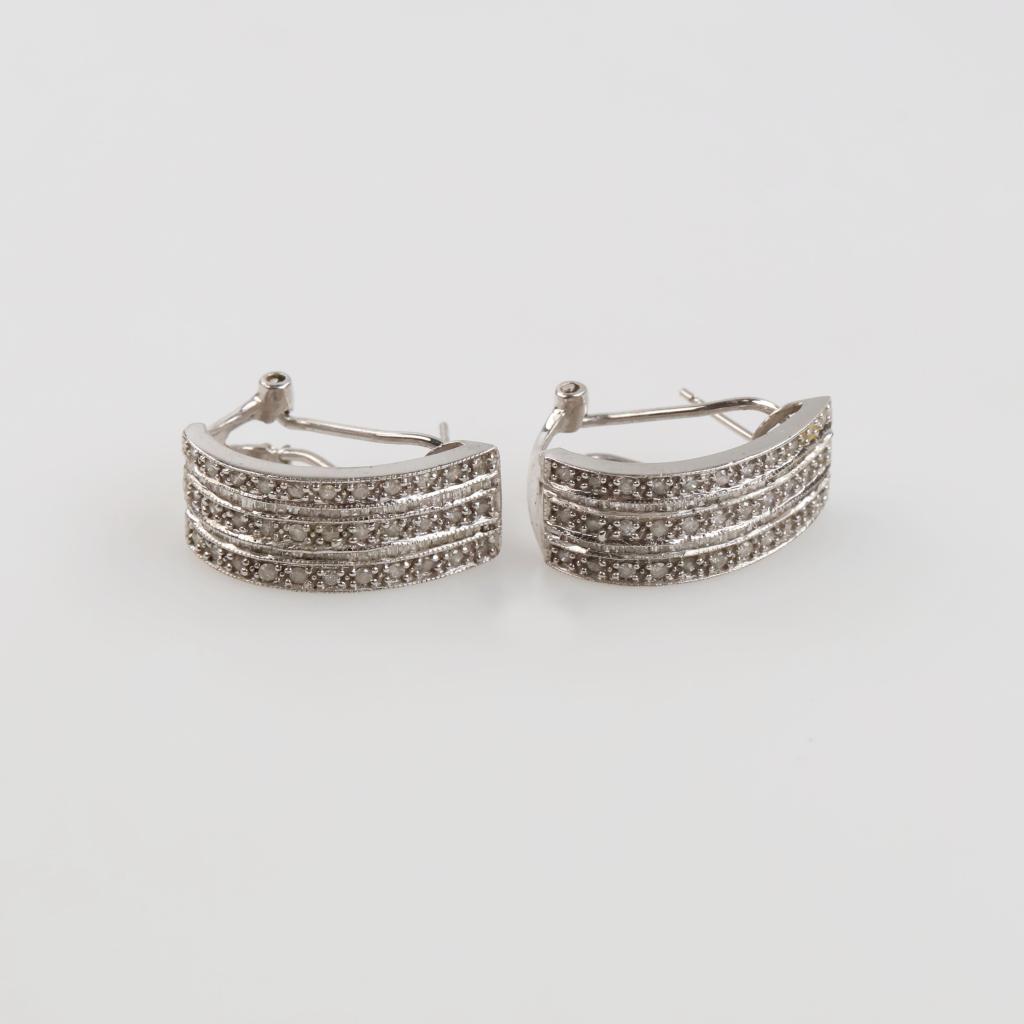 10kt White Gold Diamond Accent Earrings