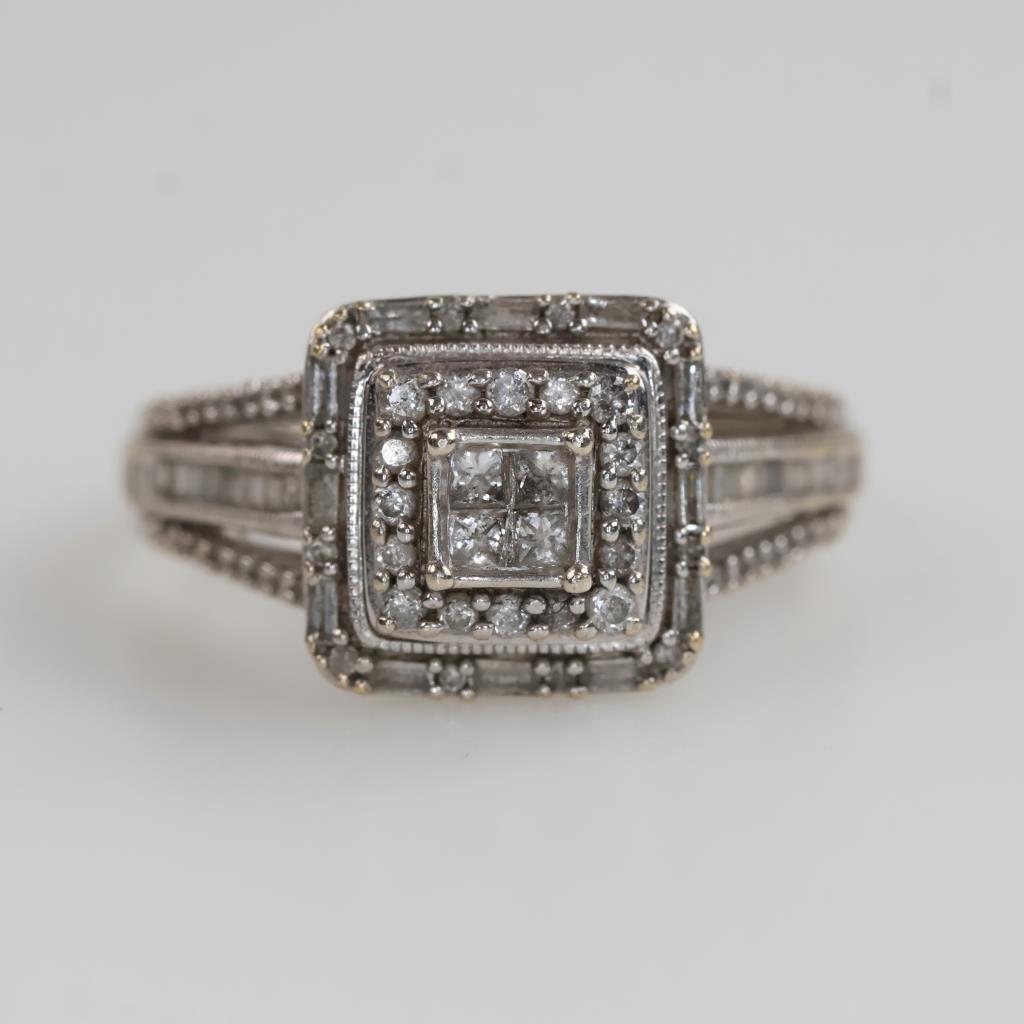 10kt White Gold Diamond Accent Ring