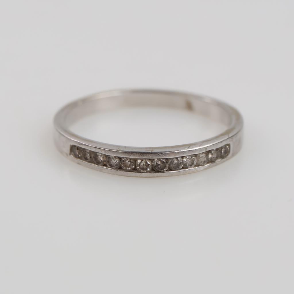 10kt White Gold Diamond Band
