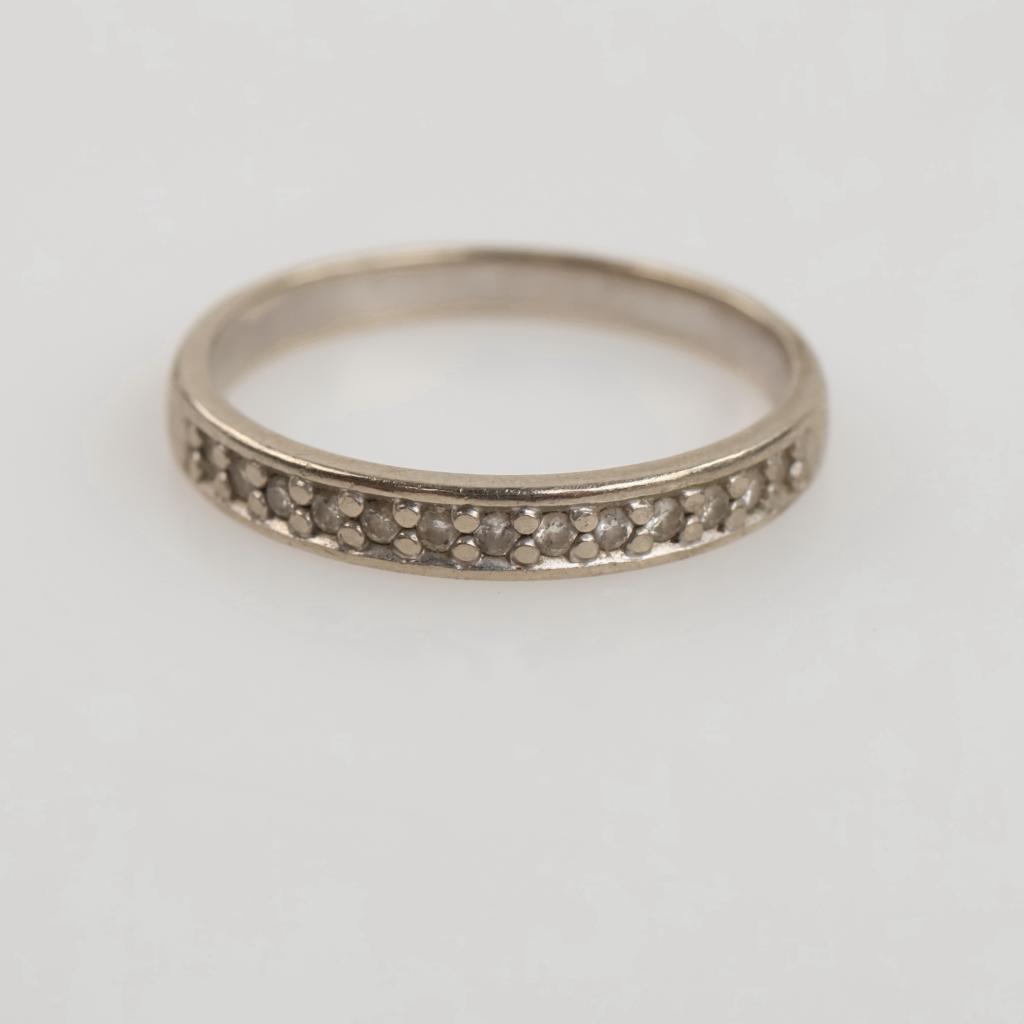 10kt White Gold Diamond Band