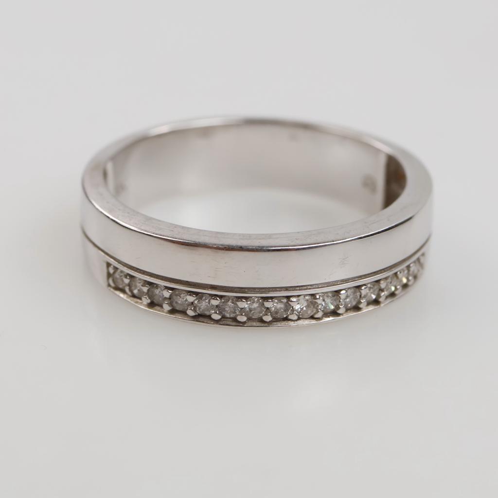10kt White Gold Diamond Band