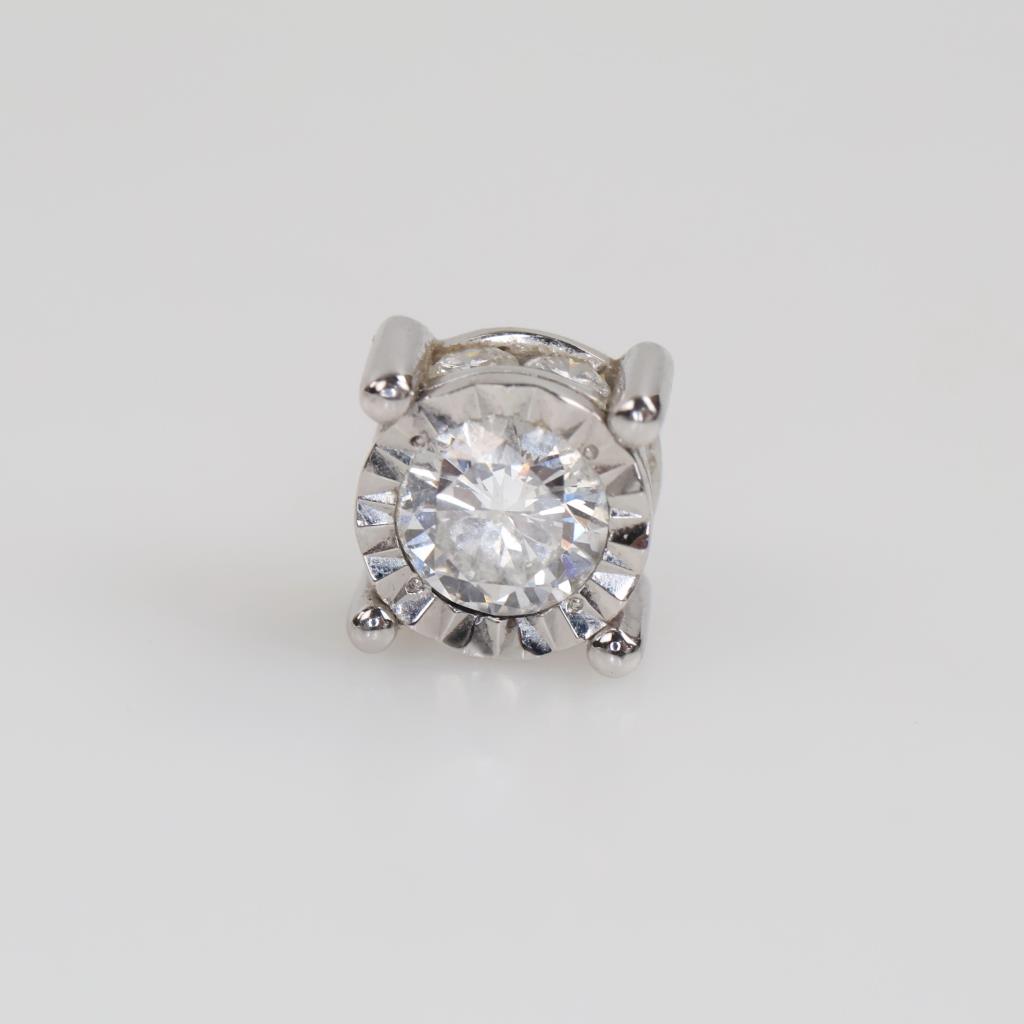 10kt White Gold Diamond Clear Stone Stud Earring