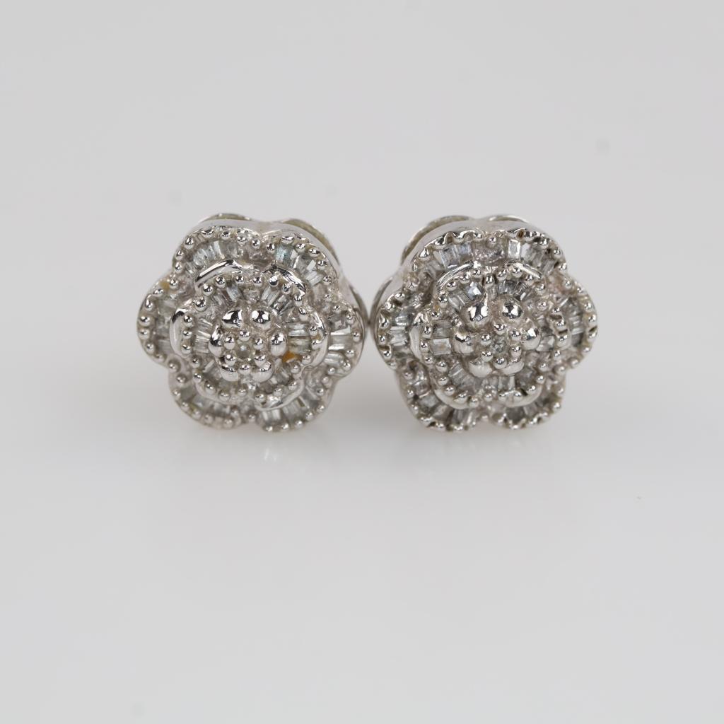 10kt White Gold Diamond Earrings