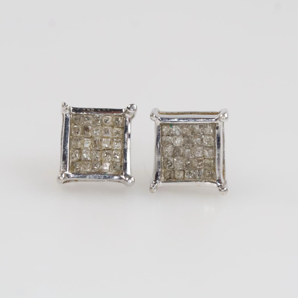 10kt White Gold Diamond Mismatched Earrings