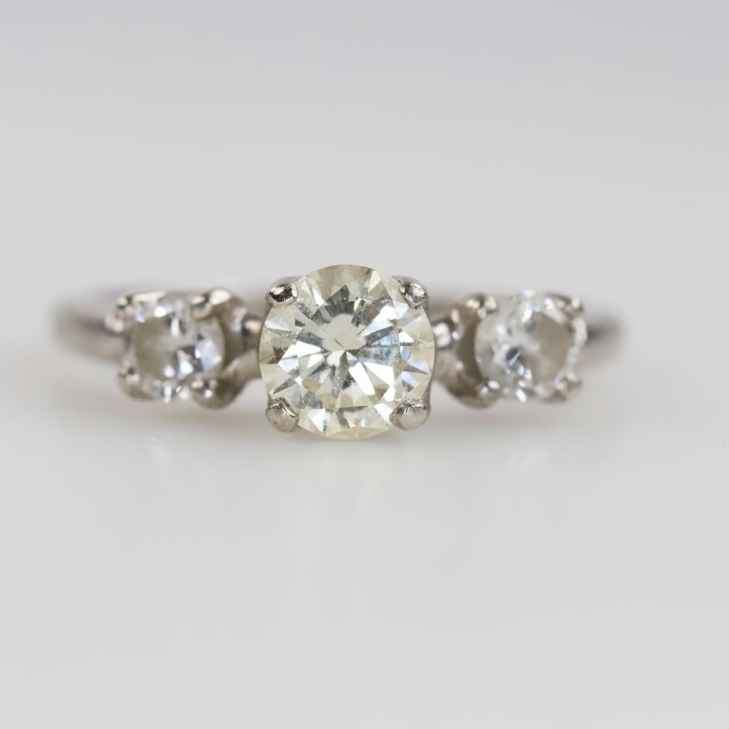 10kt White Gold Diamond Ring