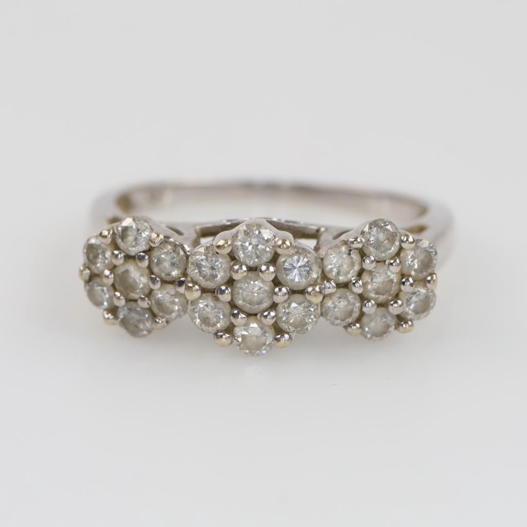 10kt White Gold Diamond Men's Ring