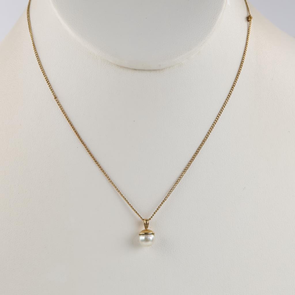 12kt GF Necklace With White Bead Pendant
