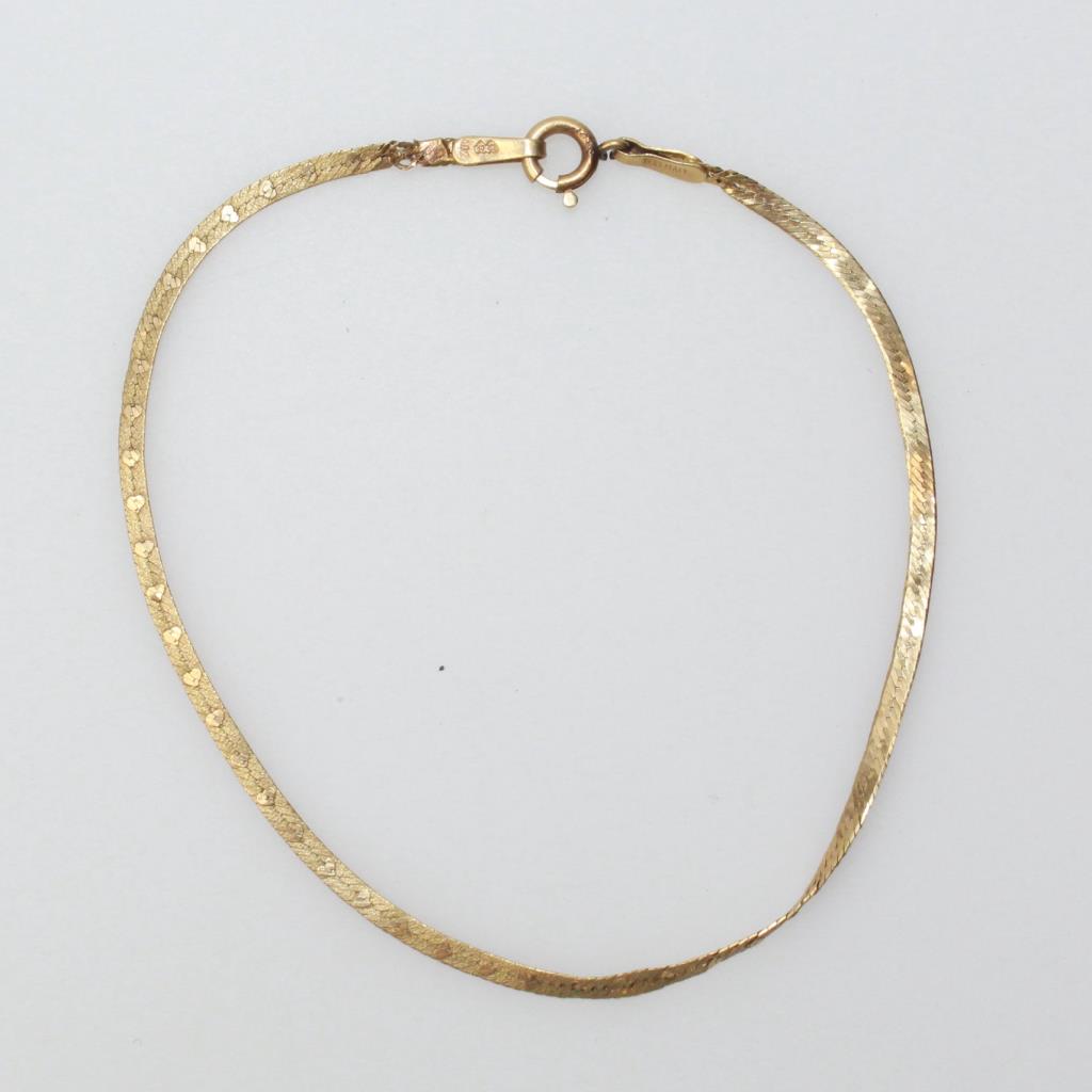 14kt Gold 1g Flat Herringbone Chain Bracelet Property Room
