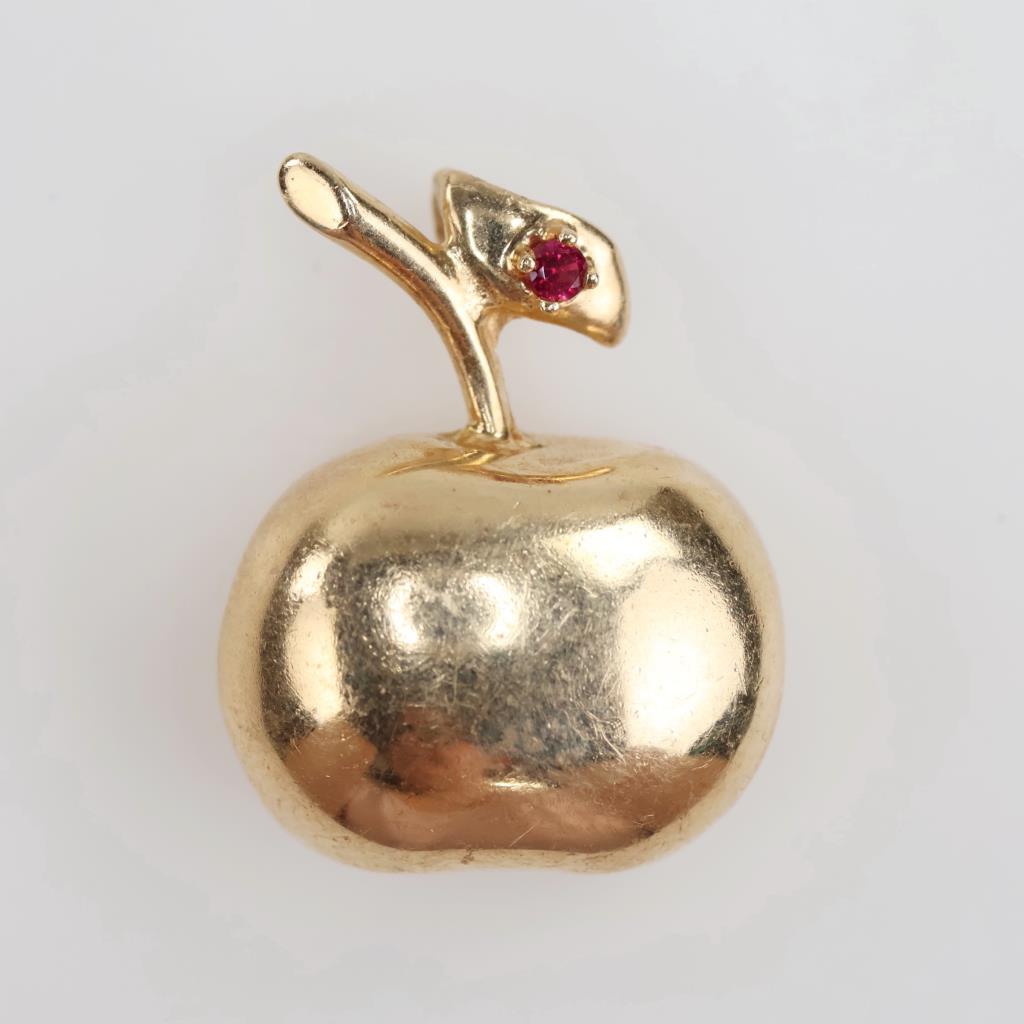14kt Gold Apple Red Stone Pendant