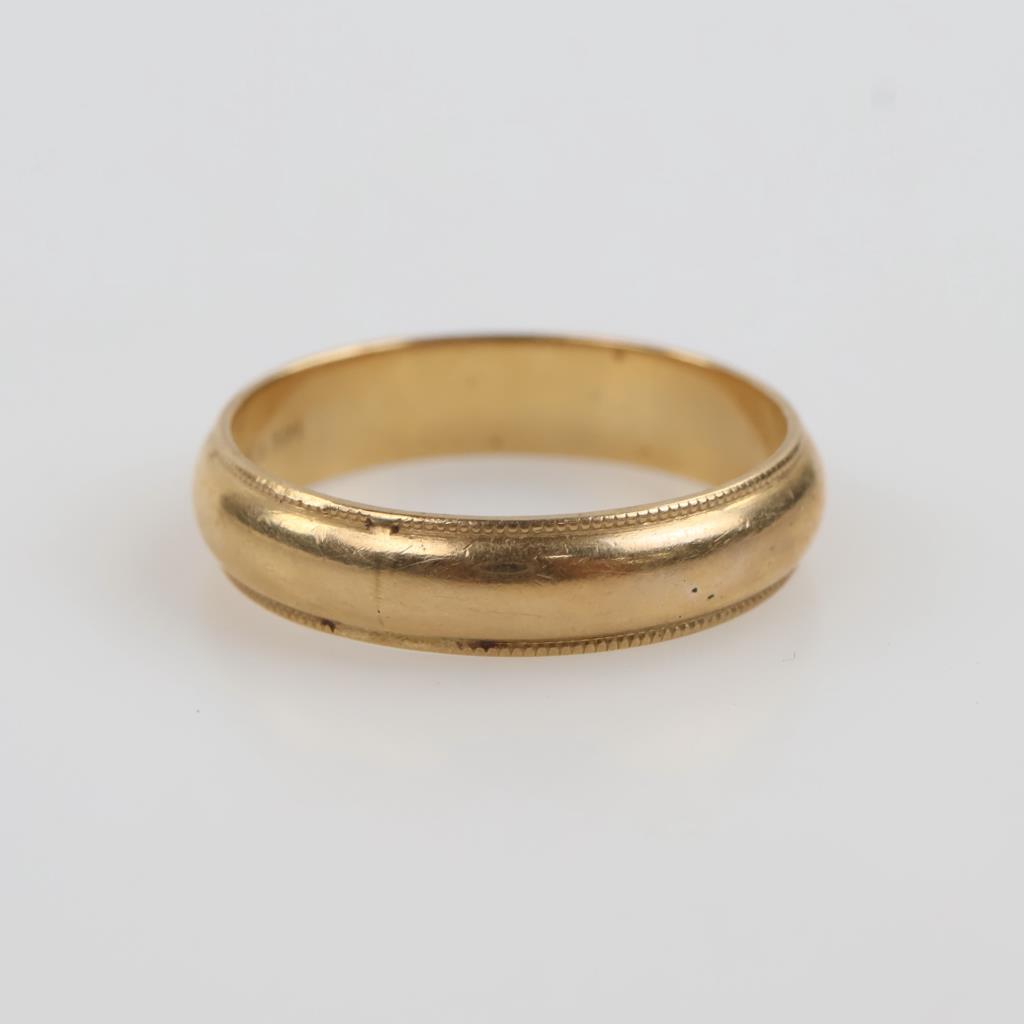 14kt Gold Band