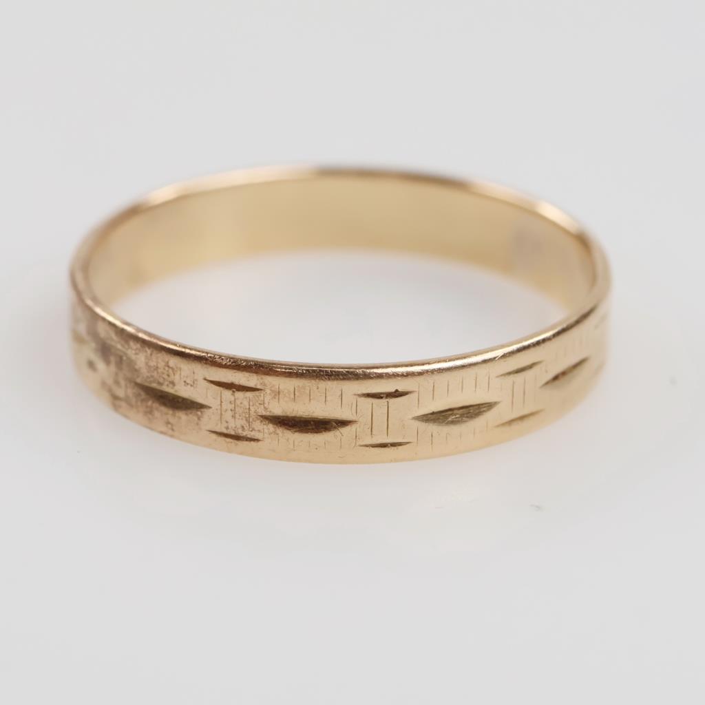 14kt Gold Band