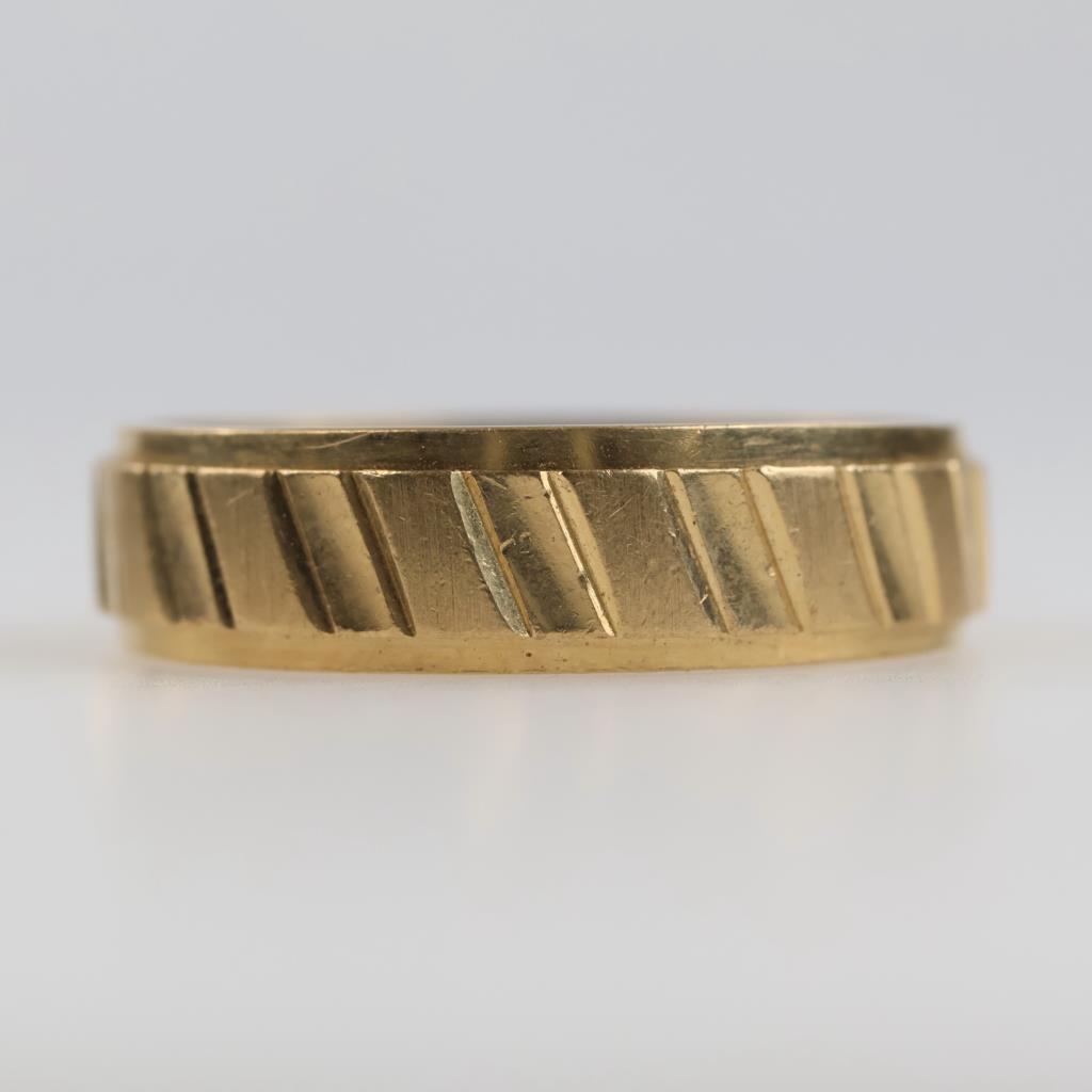 14kt Gold Band