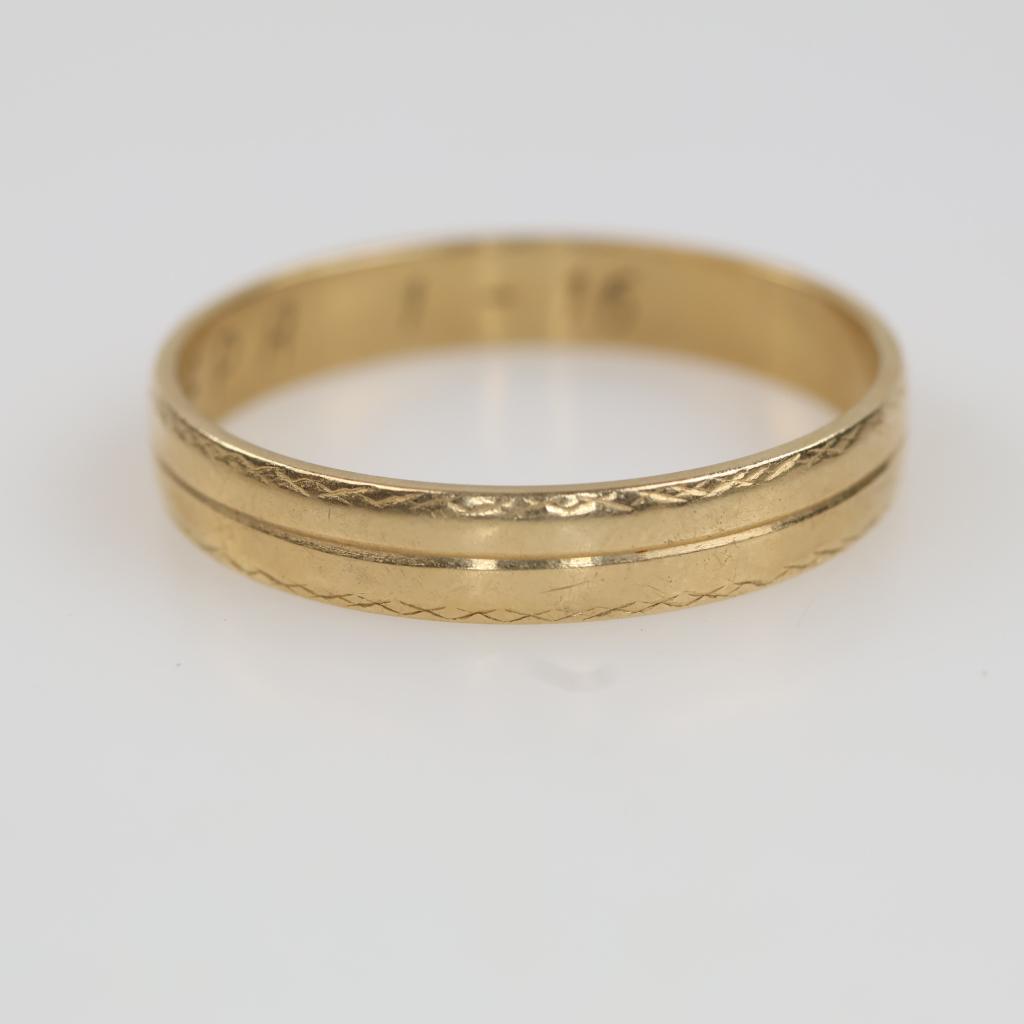 14kt Gold Band