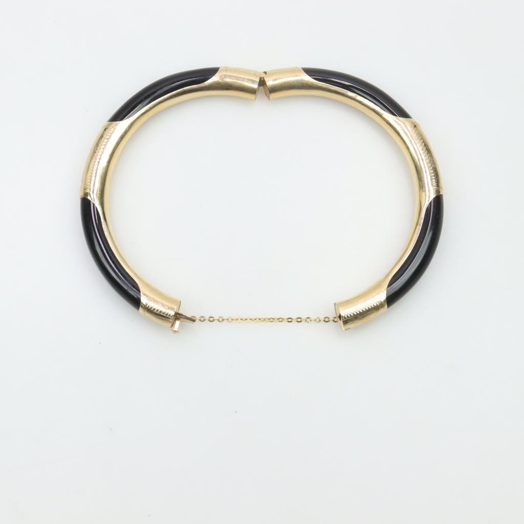 Maine Black Onyx Flower Bangle