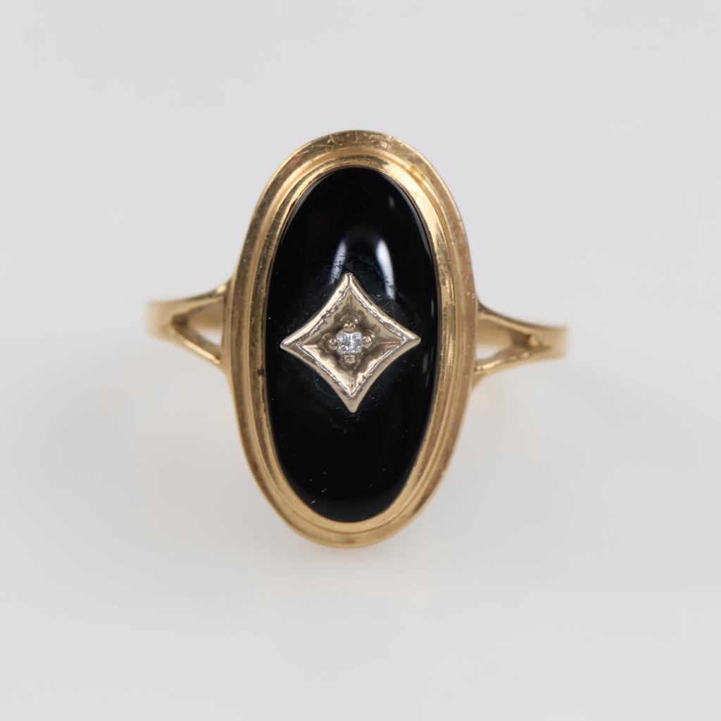 14kt Gold Black Stone Diamond Accent Ring