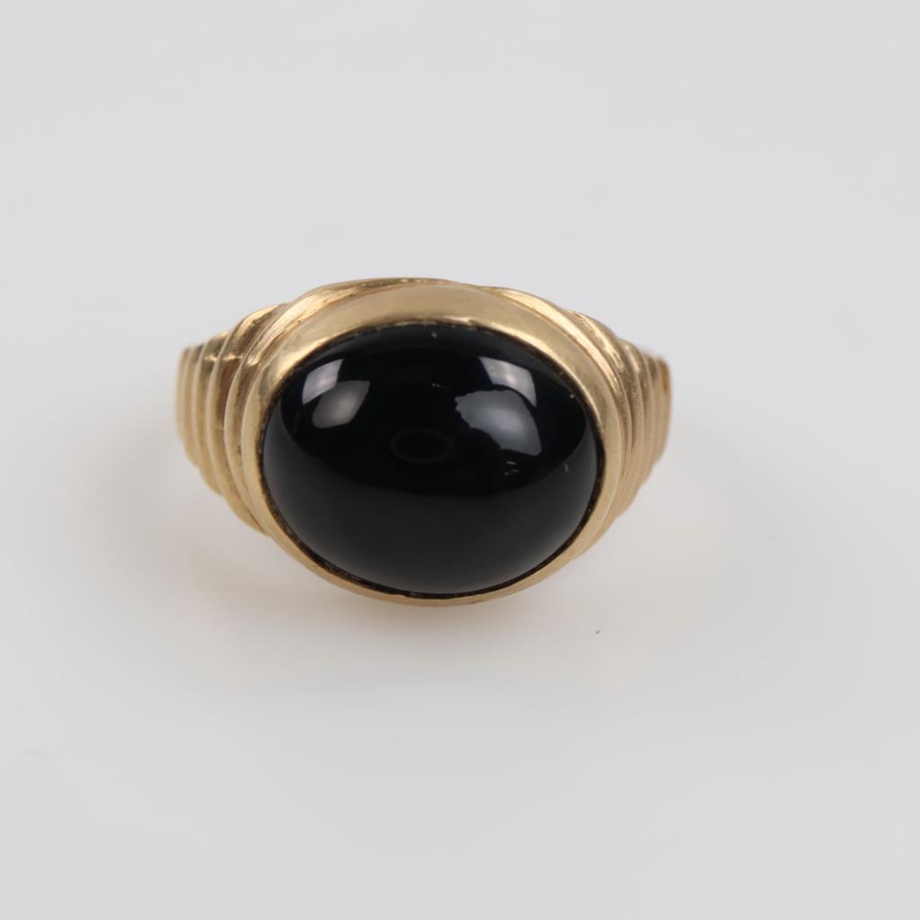 14kt Gold Black Stone Ring