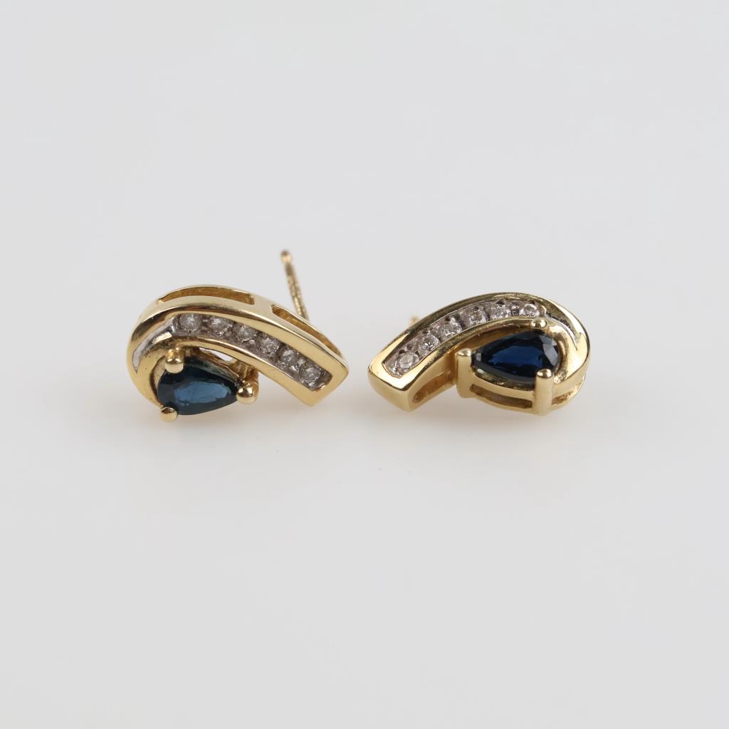 14kt Gold Blue & Clear Stone Stud Earrings