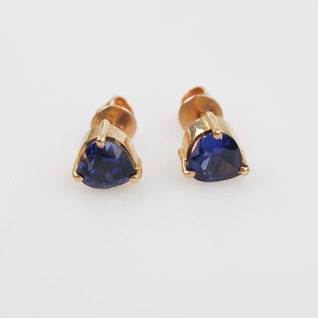 14kt Gold Blue Heart Stone Earrings