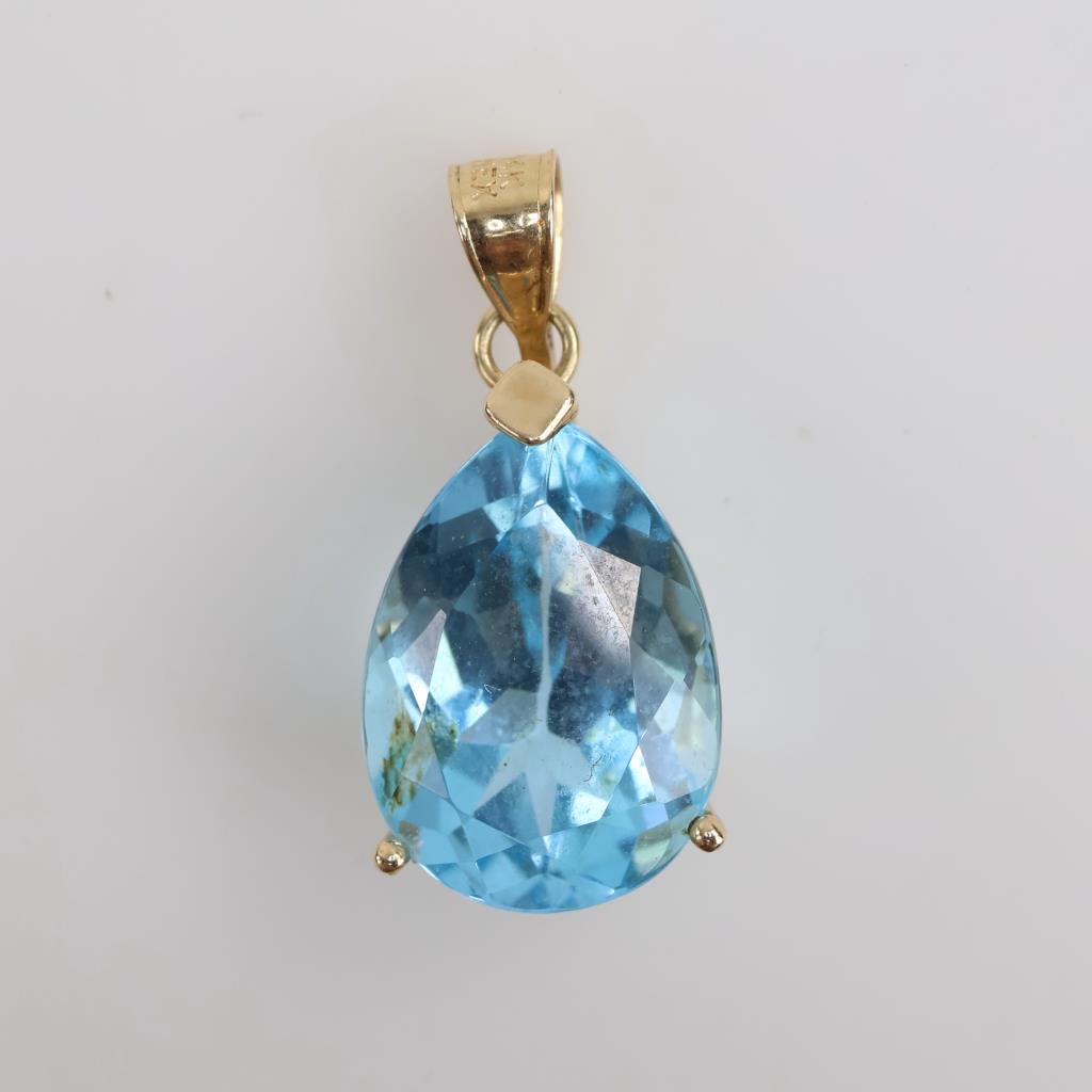 14kt Gold Blue Stone Pendant