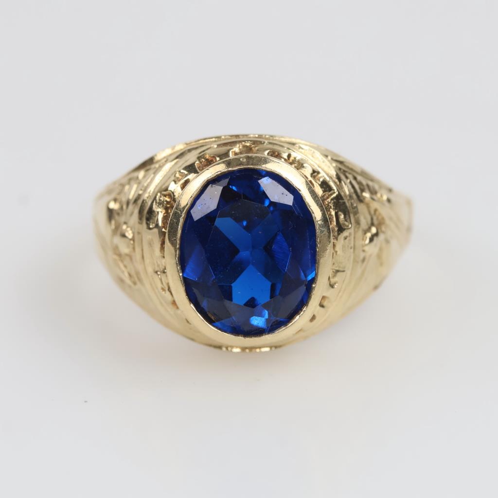 14kt Gold Blue Stone Signet Ring