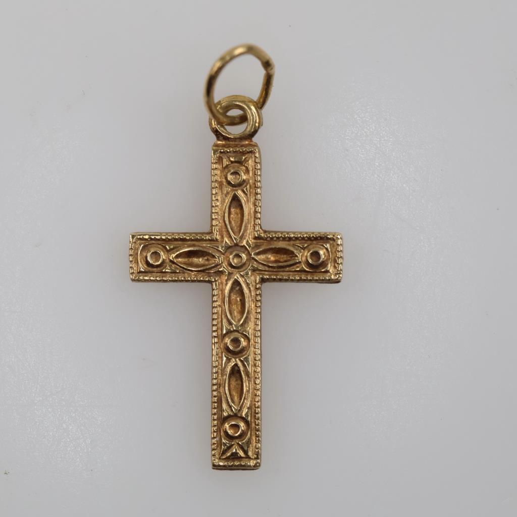 14kt Gold Carved Cross Pendant
