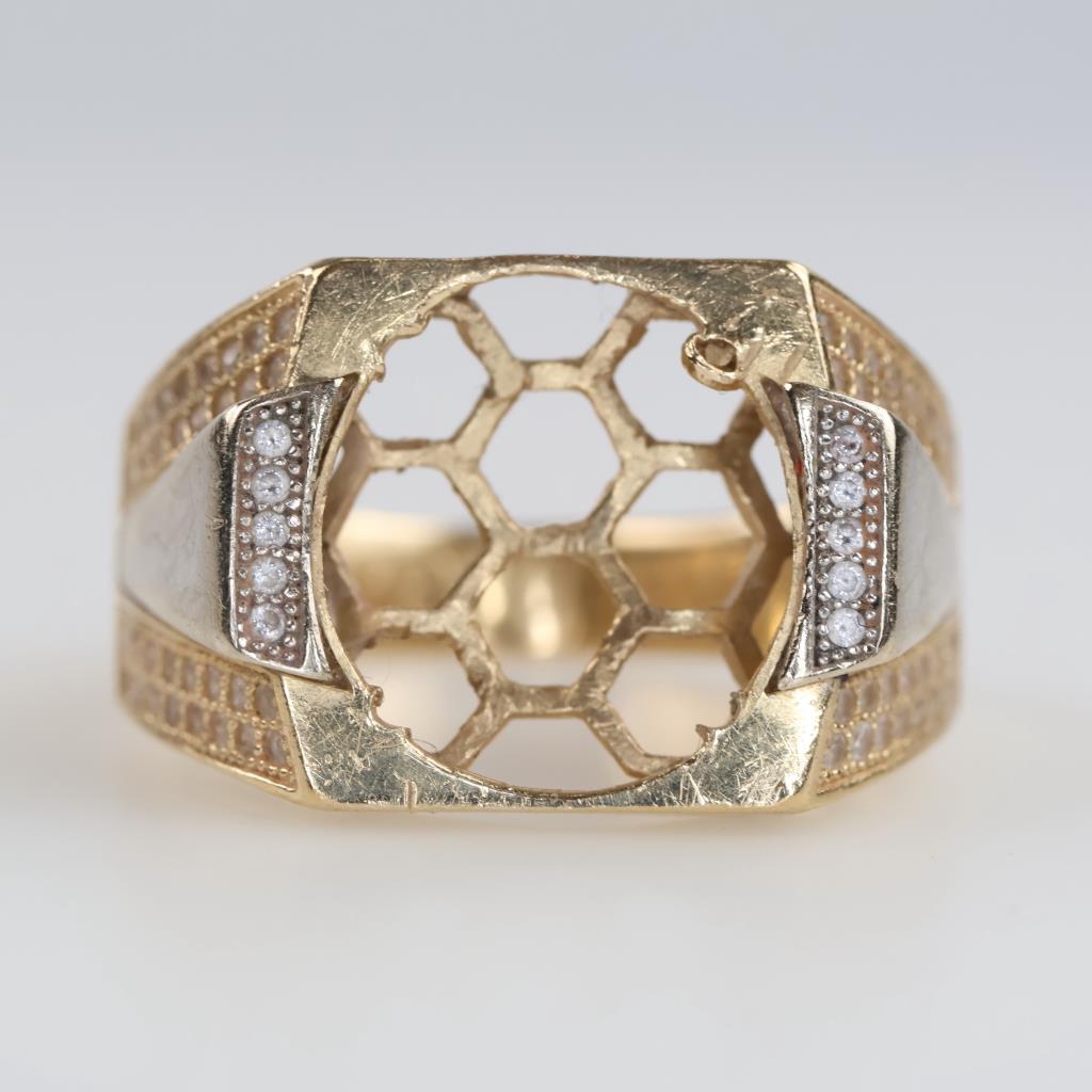 14kt Gold Clear Stone Accent Ring