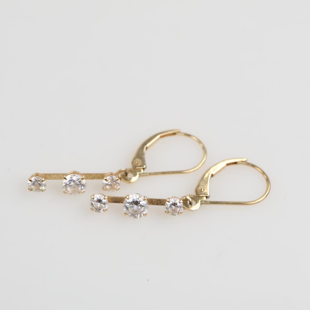 14kt Gold Clear Stone Earrings