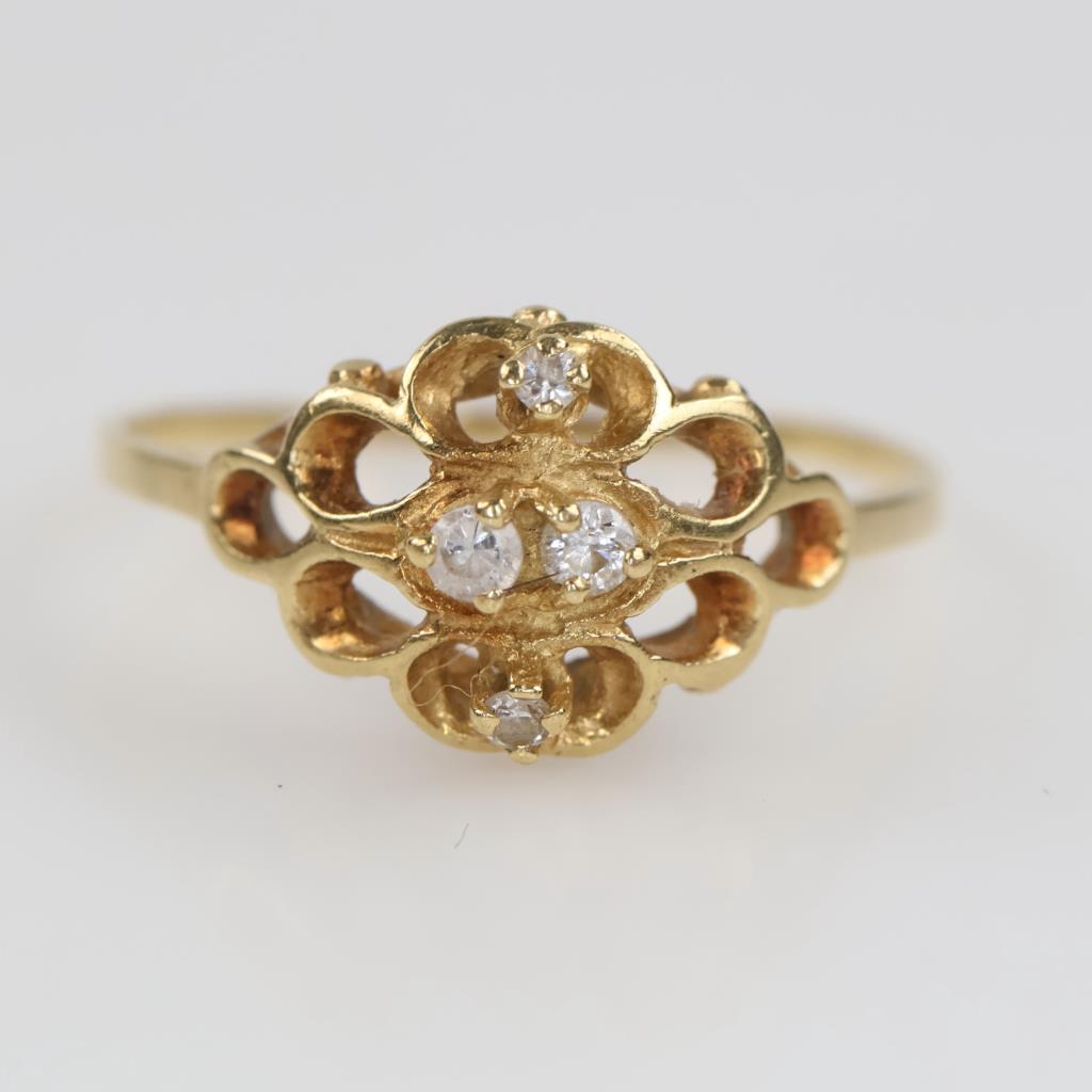 14kt Gold Clear Stone Filigree Ring