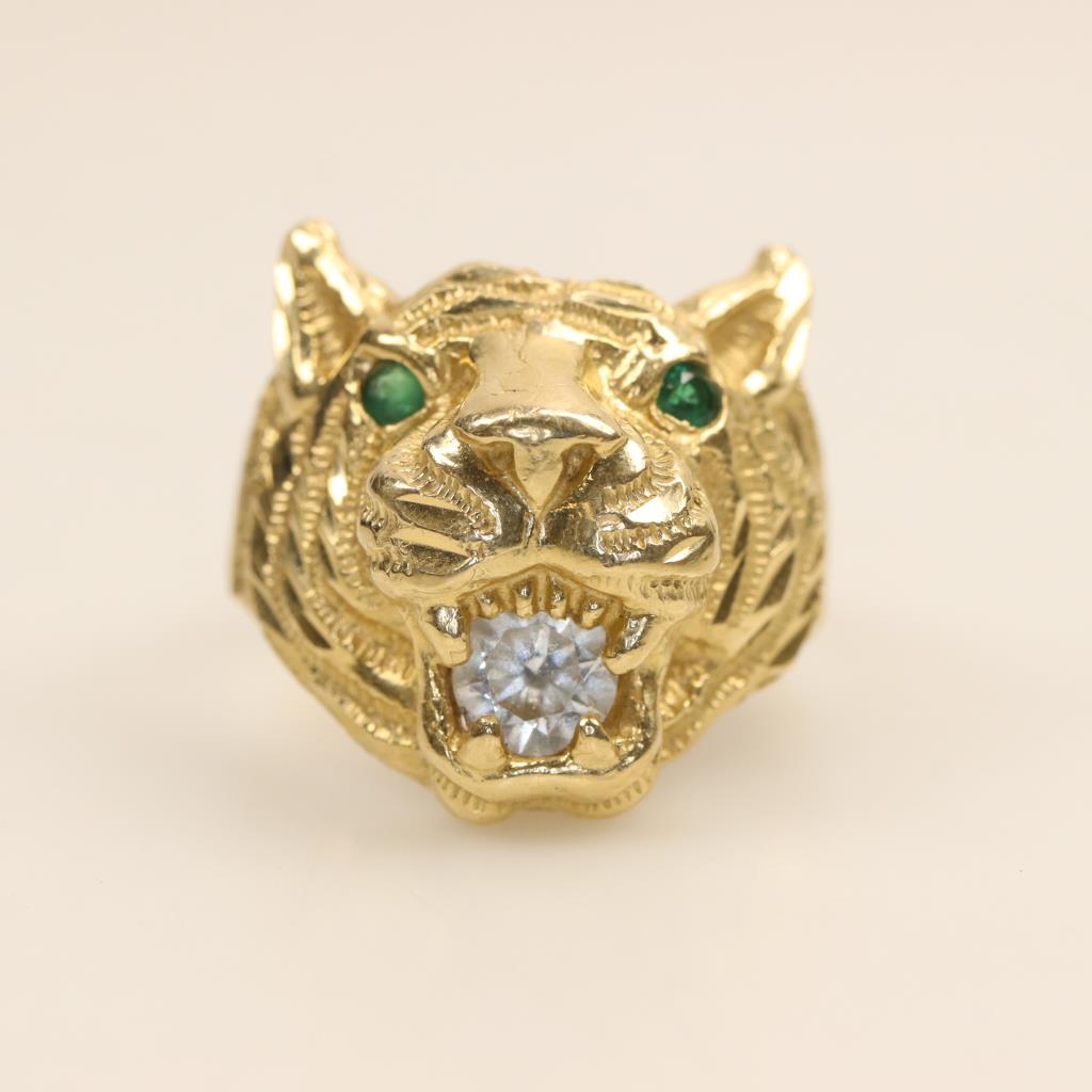 14kt Gold Clear Stone Green Stone Accent Tiger Ring | Property Room