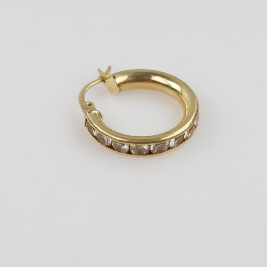 14kt Gold Clear Stone Hoop Earring