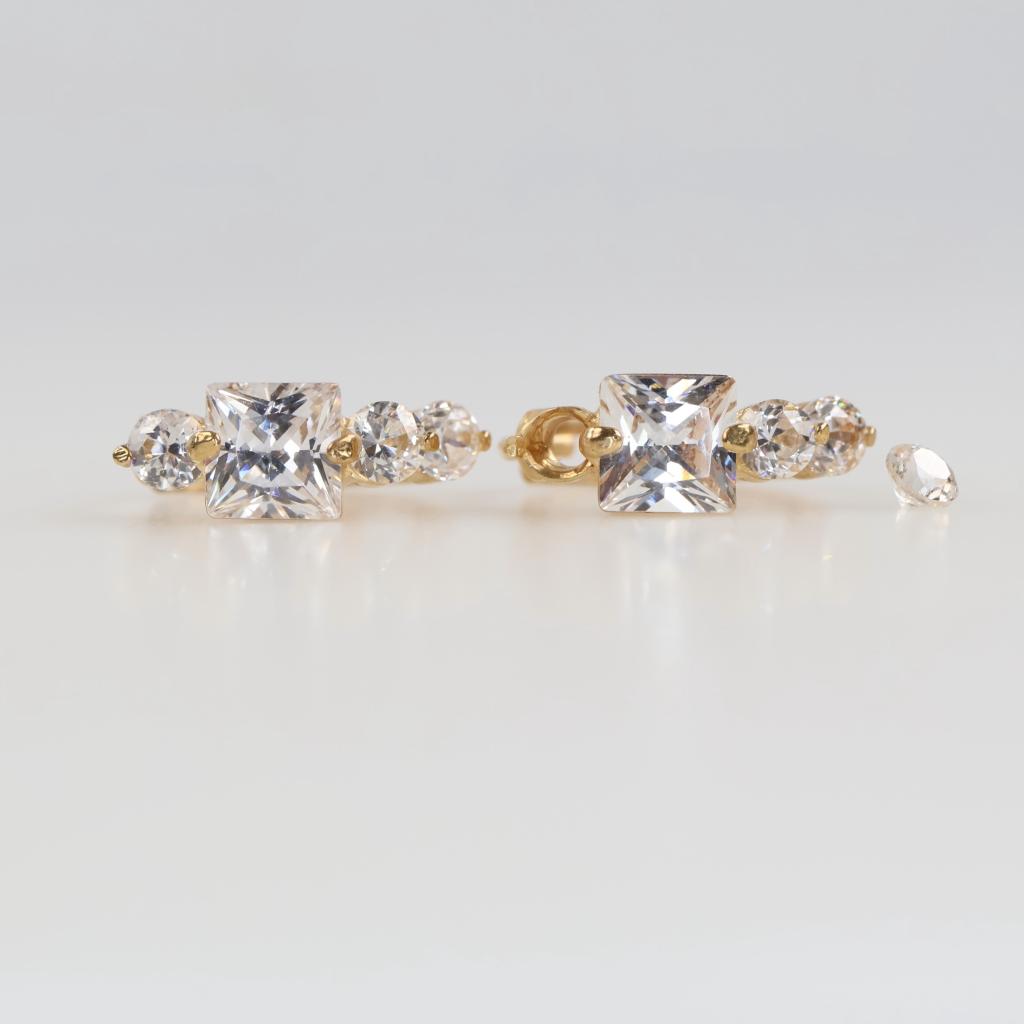 14kt Gold Clear Stone Hoop Earrings