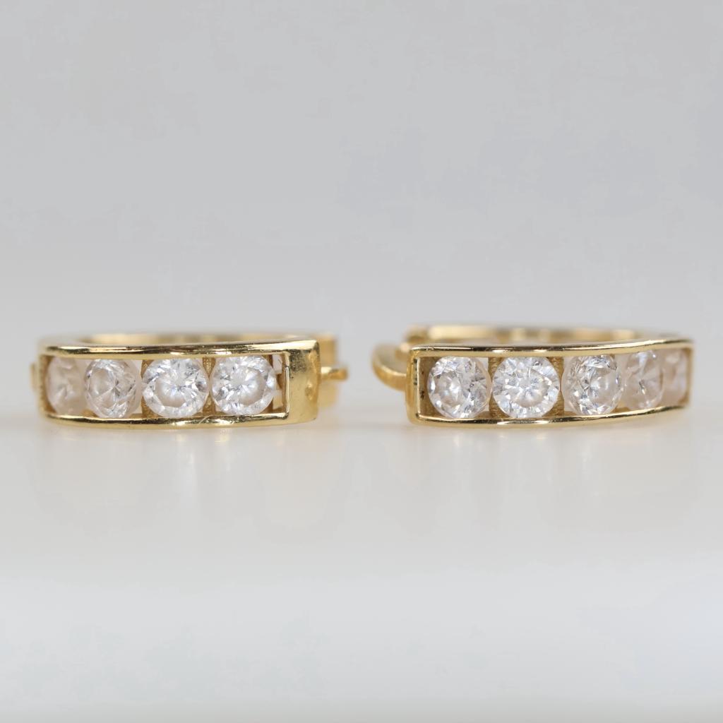 14kt Gold Clear Stone Hoop Earrings