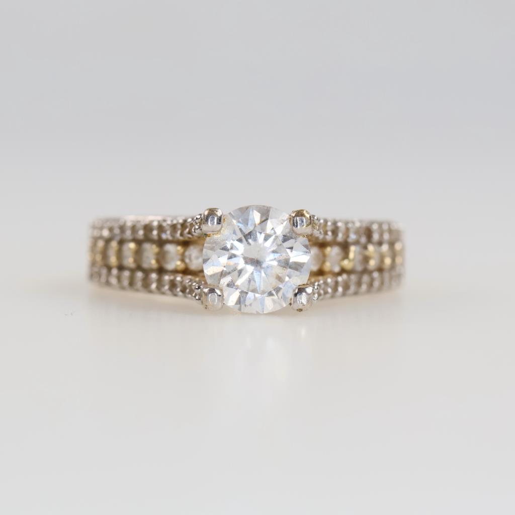 14kt Gold Clear Stone Ring