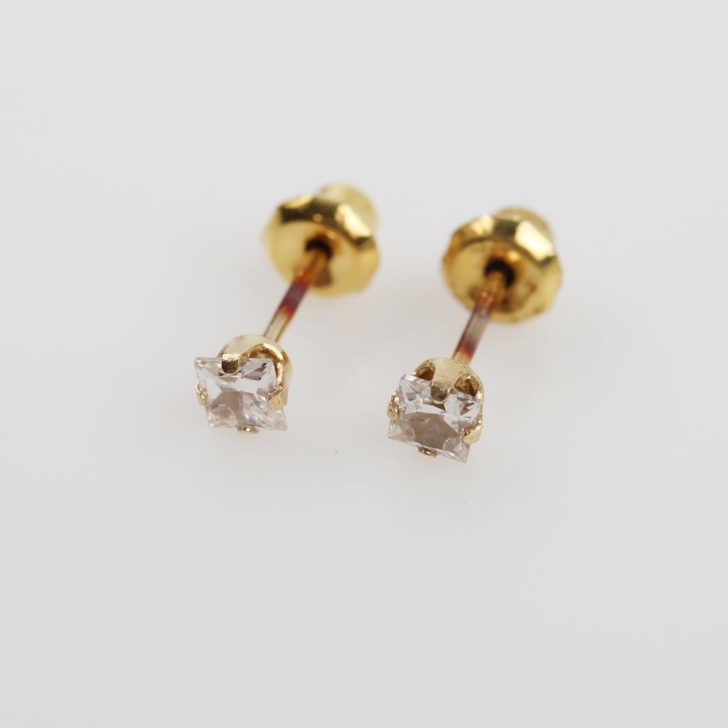 14kt Gold Clear Stone Stud Earrings