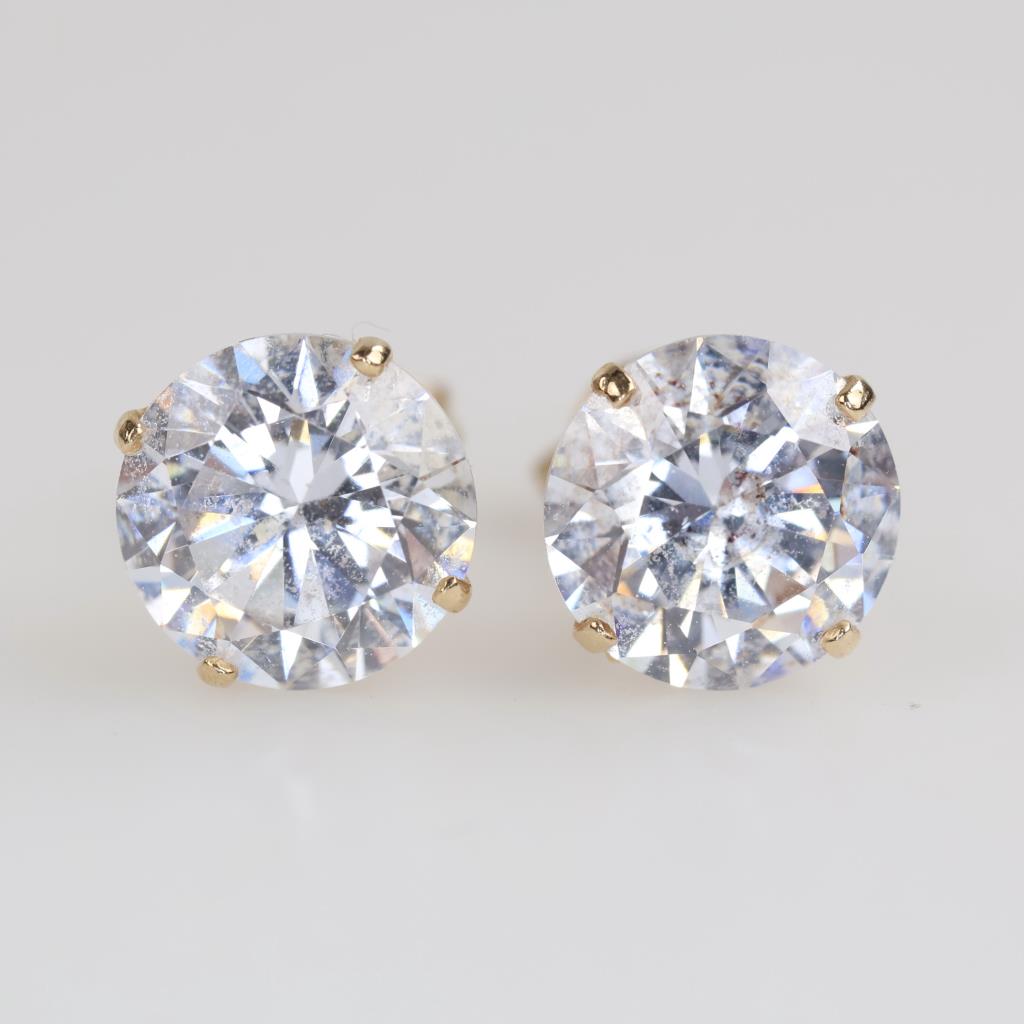 14kt Gold Clear Stone Stud Earrings