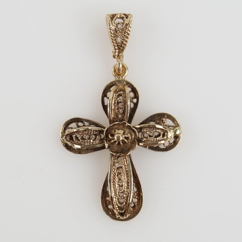 14kt Gold Cross Pendant
