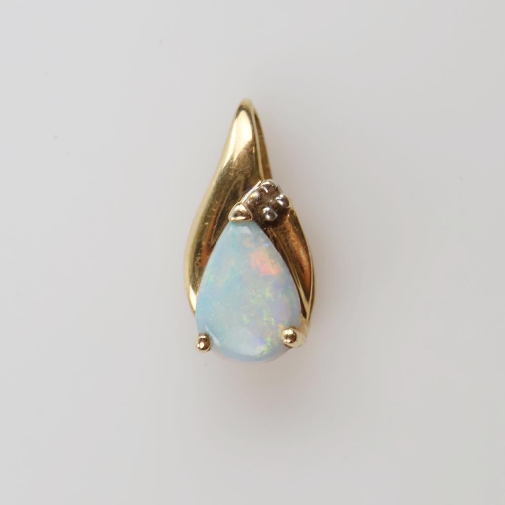 14kt Gold Diamond Accent Opal Ring
