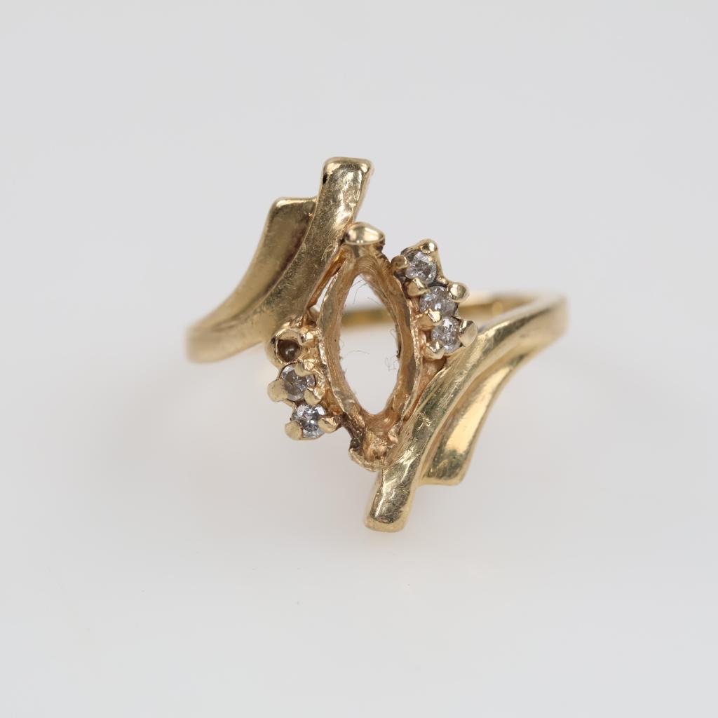 14kt Gold Diamond Accent Ring