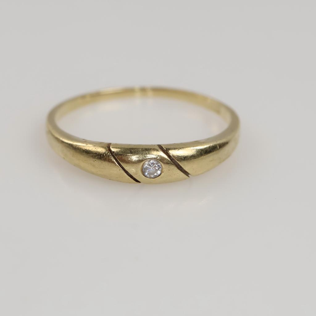 14kt Gold Diamond Accent Ring