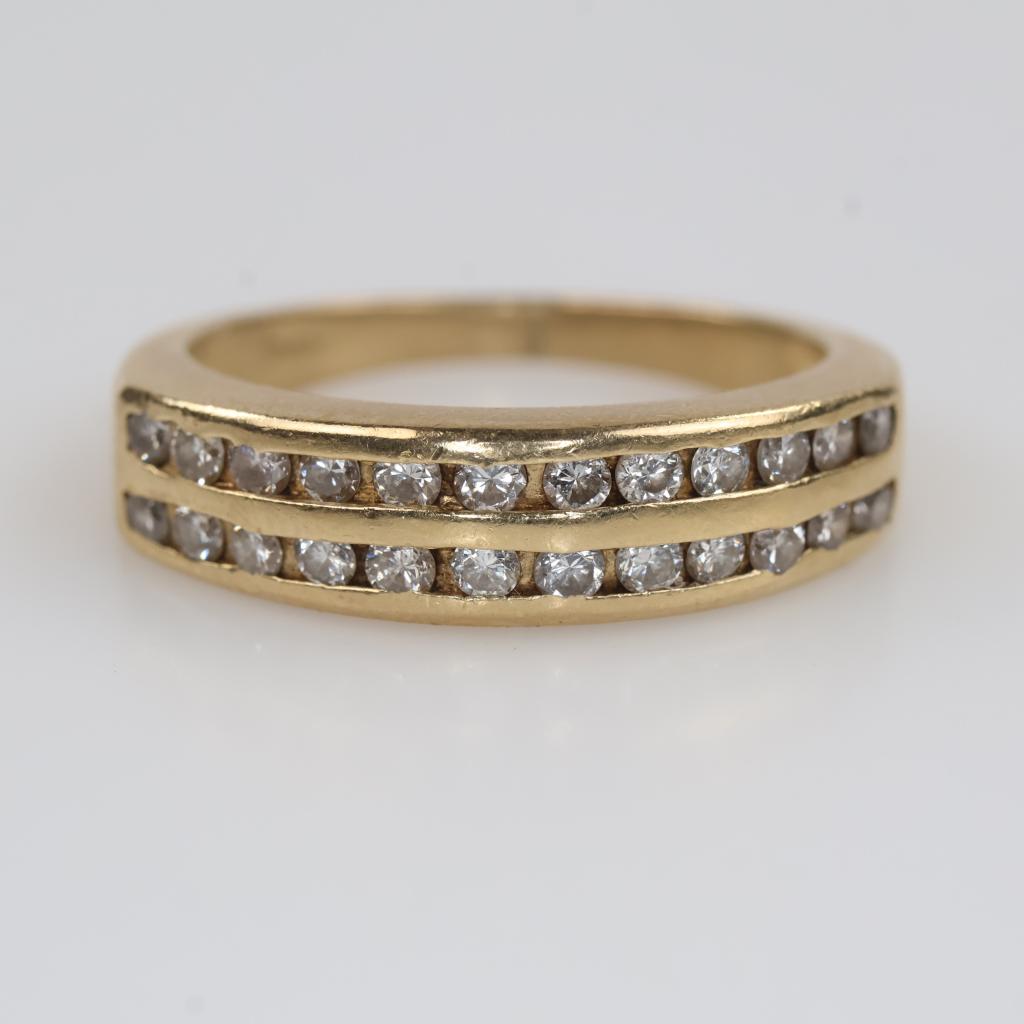 14kt Gold Diamond Accent Ring