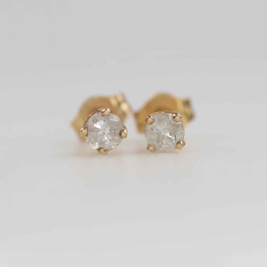 14kt Gold Diamond Earrings