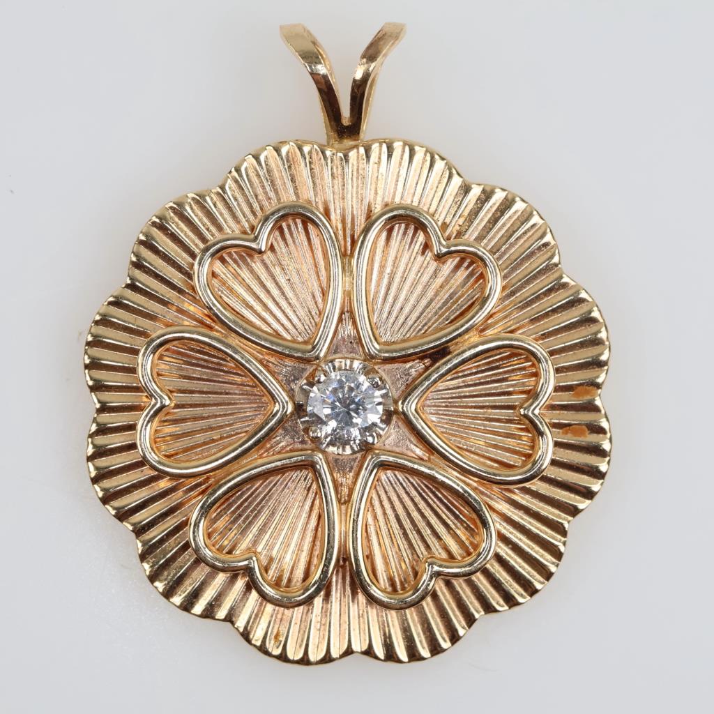 14kt Gold Diamond Pendant
