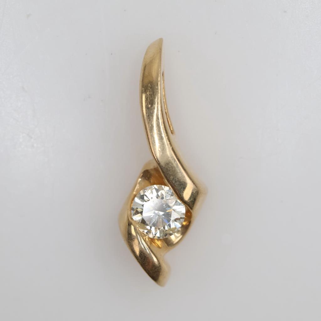 14kt Gold Diamond Pendant